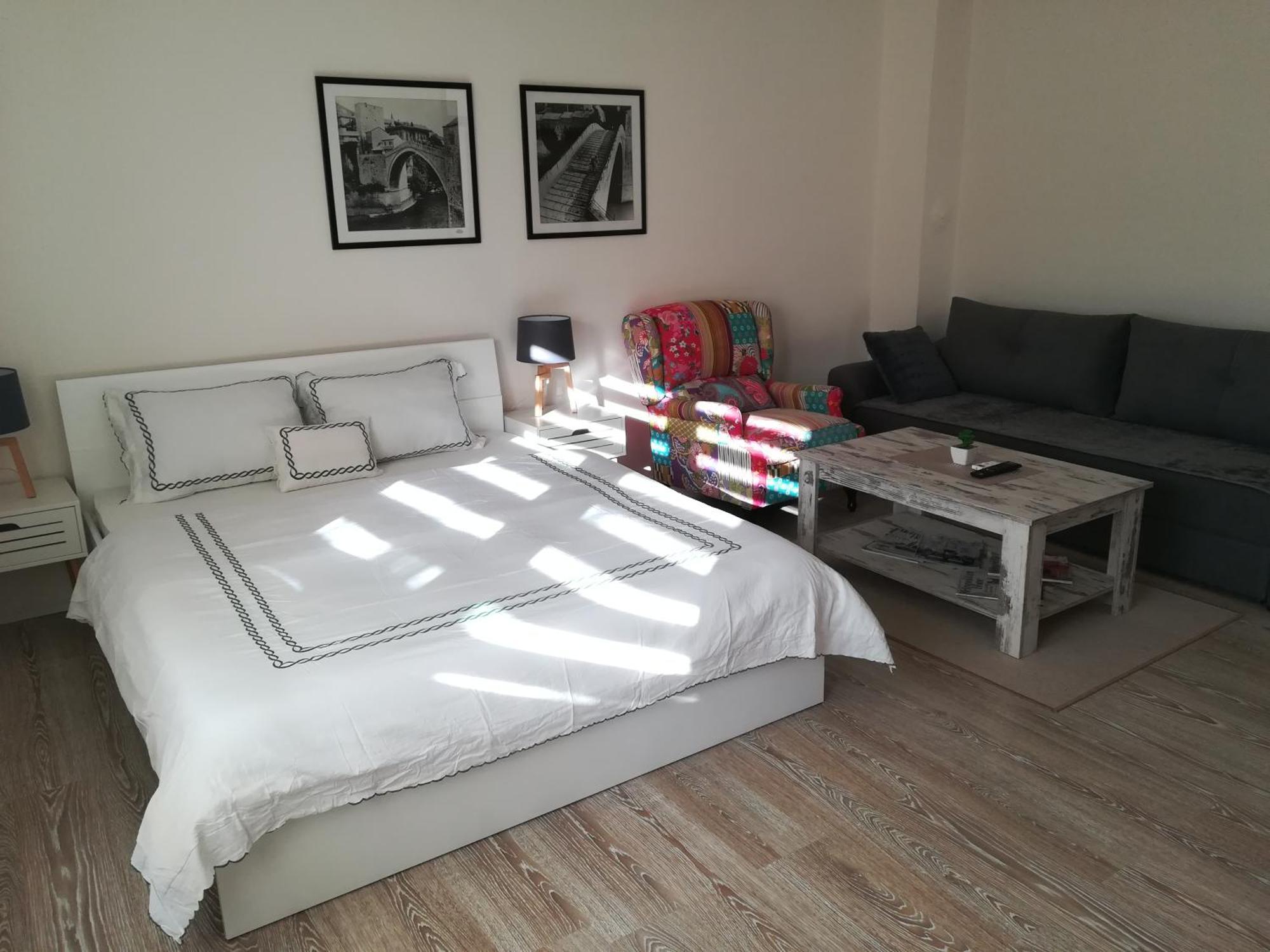 Skyline Apartments Мостар Стая снимка